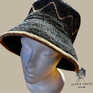 Stylish Black W Tan Striped Bucket Hat OS